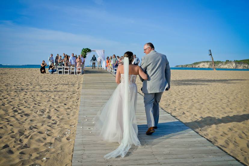 Luxury wedding photography at sunset in Punta Cana beach