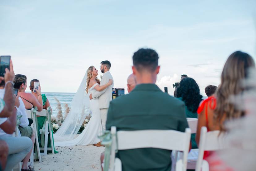 Styled shoots vs real weddings Punta Cana photography